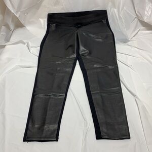 WOMEN’S Rock & Republic Imitation Leather fronted Pant Size Large